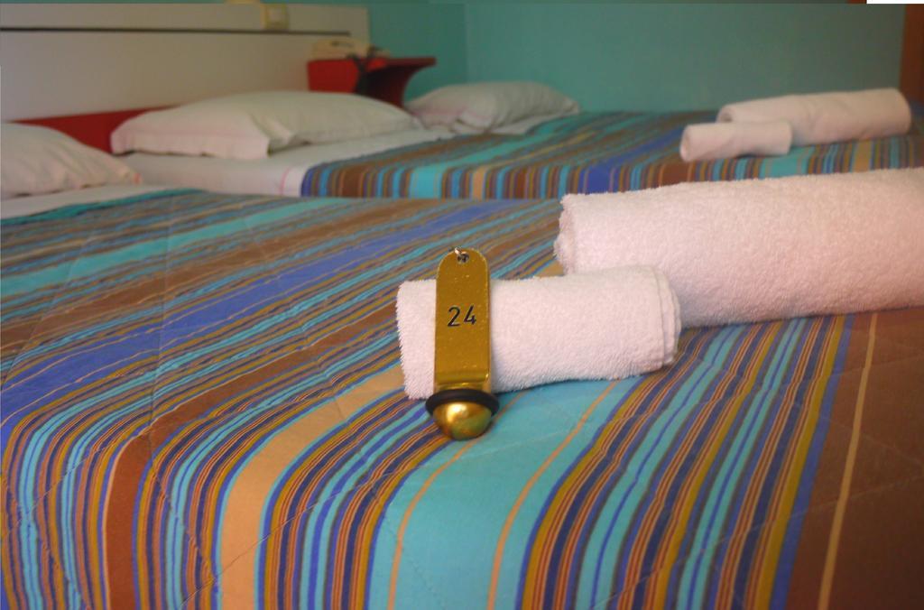 Hotel Maena Rimini Zimmer foto